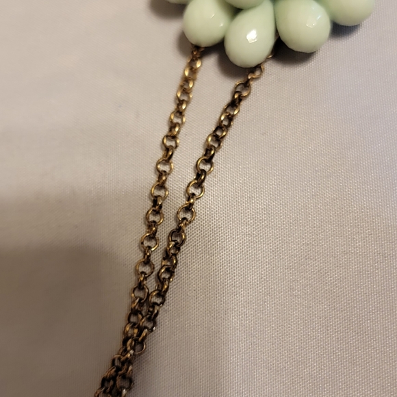 Floral design necklace green - Picture 6 of 9